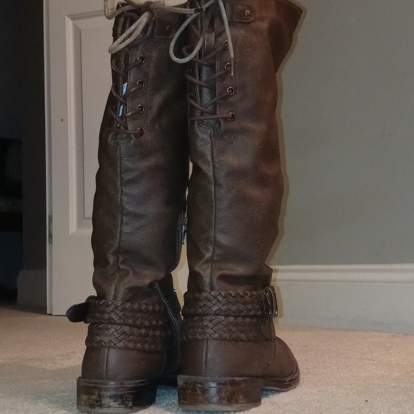 PRELOVED & VERY ADMRED XO XO Lace Up Shoe- Lace Tie Up Rear Boots - Picture 2 of 6